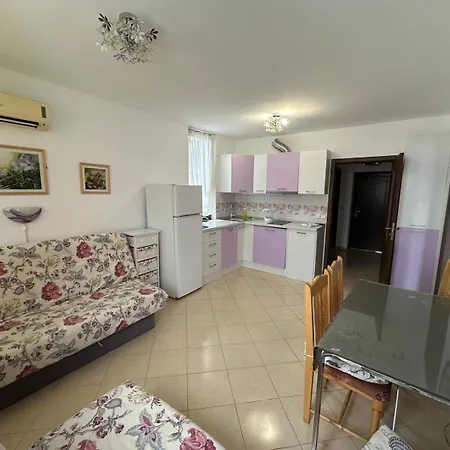 Apartman Emilia Ravda